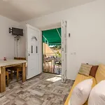 Apartment Mila Ii