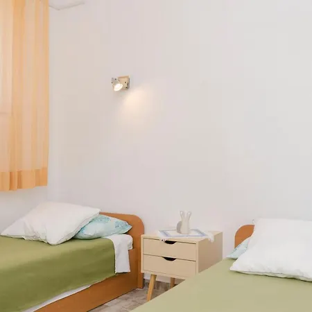 Apartment Mila Ii Tribunj (Sibenik-Knin)