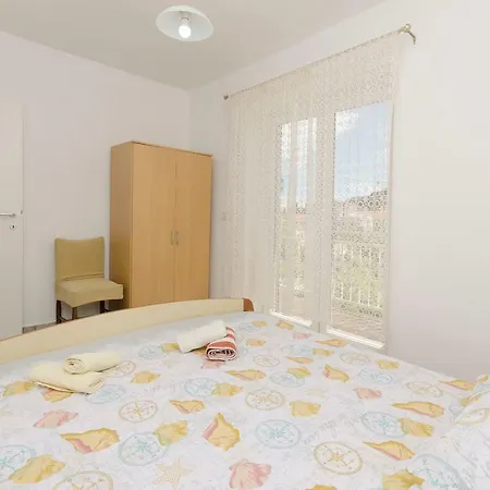 Mila Ii Apartment