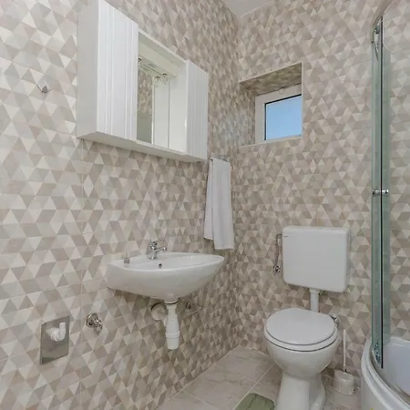 Mila Ii Apartmán Tribalj