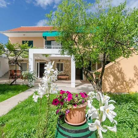 Mila Ii * Tribunj (Sibenik-Knin)