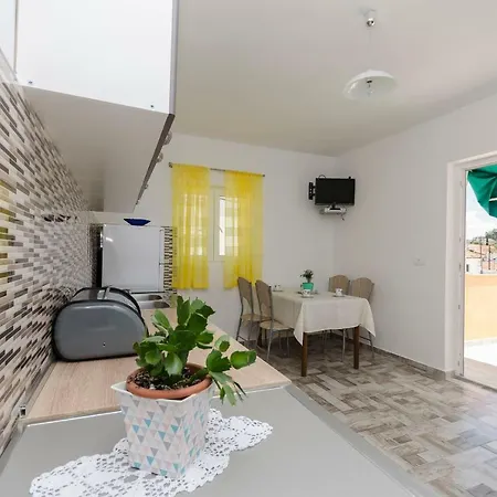 Apartment Mila Ii *